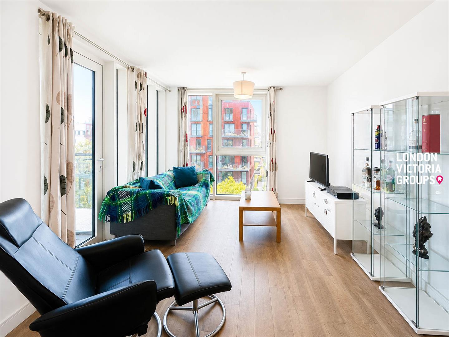 2 bed property in Oslo Tower, Naomi Street, London
